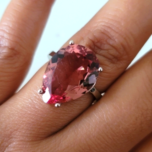 Naturally Color Changing Zultanite Ring - Picture 11 of 11